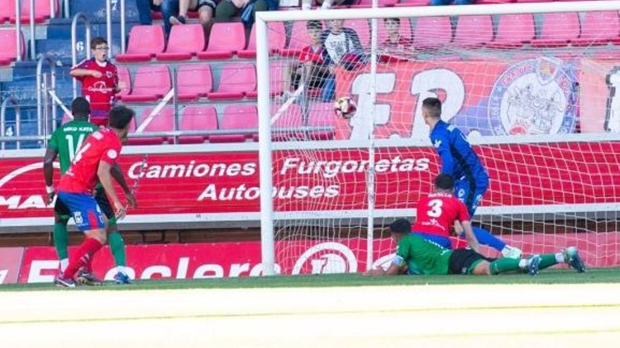 El Atlético Paso cede en su visita a Los Pajaritos