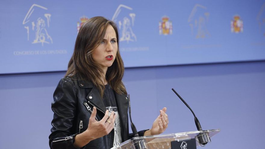La líder de Podemos, Ione Belarra, da una rueda de prensa en el Congreso, este martes. EFE/ Chema Moya