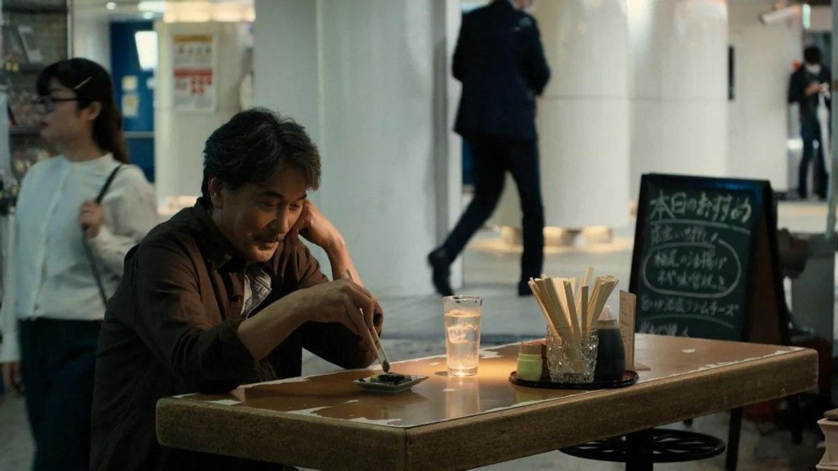 “Tiro mucho de japonés, por ejemplo, que en cuestión de precio son los chinos de allí, son económicos y no te juzgan, les parece bien, conocen la soledad del alma y no tienen prisa”, cuenta el escritor Rubén Lardín sobre sus viajes a París.