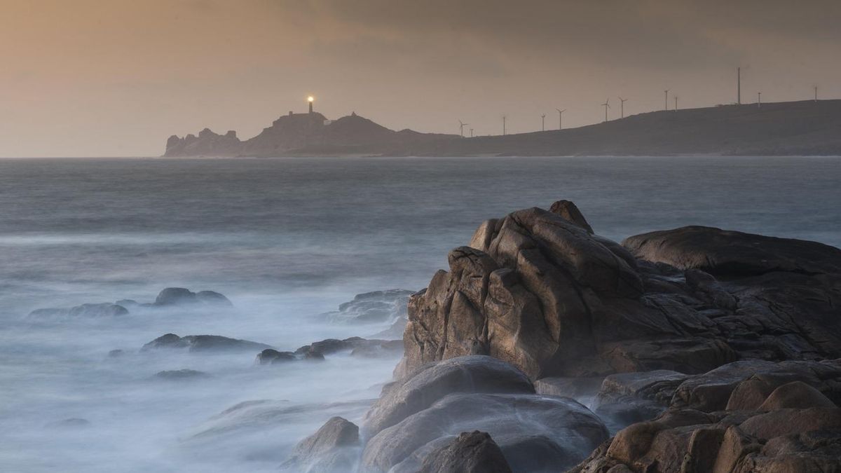 Ocho etapas frente al mar: O Camiño dos Faros, la ruta que recorre la Costa da Morte entre acantilados y playas salvajes