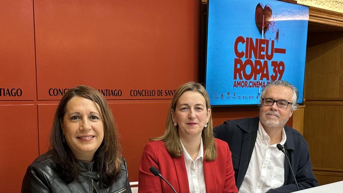 La deputada de Cultura de la Deputación de A Coruña, Natividade González; la portavoz del gobierno local de Santiago, Miriam Louzao y el director de Cineuropa, José Luis Losa, en la presentación del festival