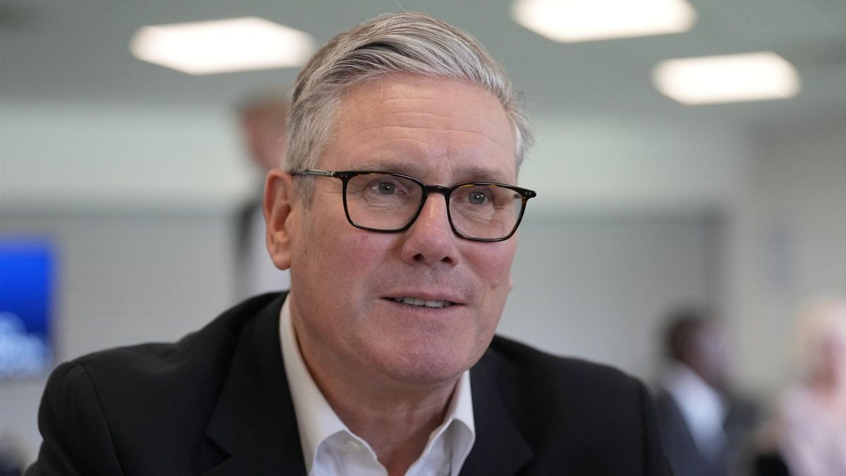 Starmer intenta sobrevivir agarrándose ahora al rechazo del Brexit y promete poner al Reino Unido “en el corazón de Europa”