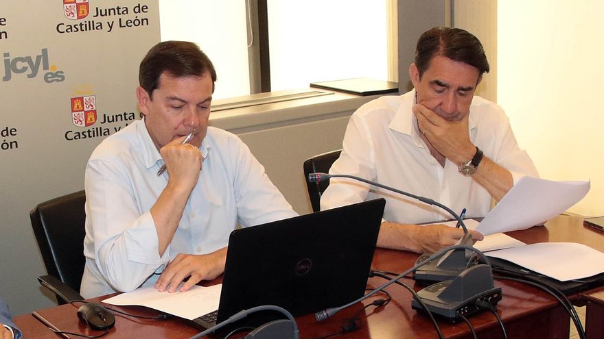 La Junta garantiza que Quiñones "tiene el respaldo" de Mañueco mientras crecen las exigencias de dimisión de la oposición