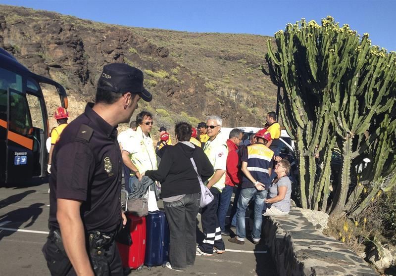 Accidente de la guagua en Fataga. EFE/Elvira Urquijo A.