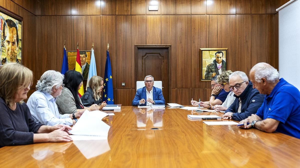 ¿Teme el PP otro Verín? Las renovaciones forzadas por la cúpula del partido en Ourense tensan la cuerda de la escisión