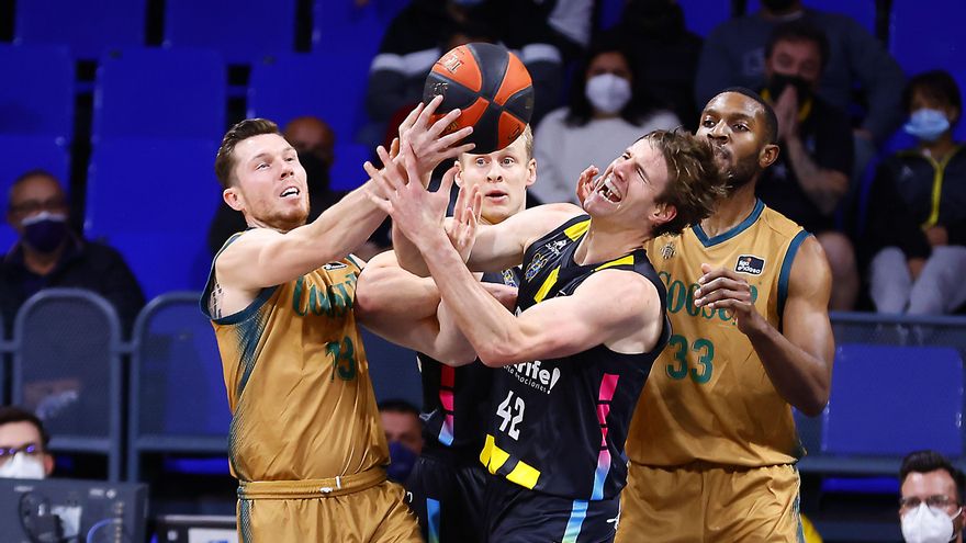 El Lenovo Tenerife vence con sufrimiento a un sorprendente Coosur Betis