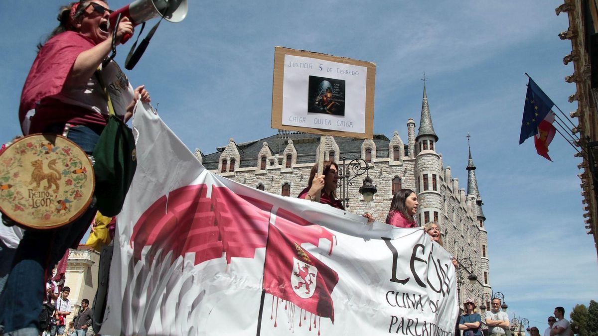 Alcalde de León, UPL y colectivos sociales llaman a reclamar la autonomía leonesa frente a la "ficción" del 23 de abril