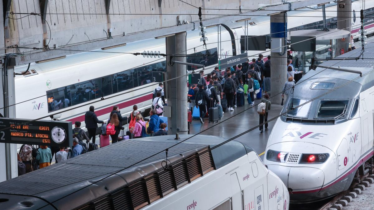 Viajeros en la estación de Santa Justa