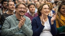 Ada Colau y Xavier Domenech, en una asamblea de la formación