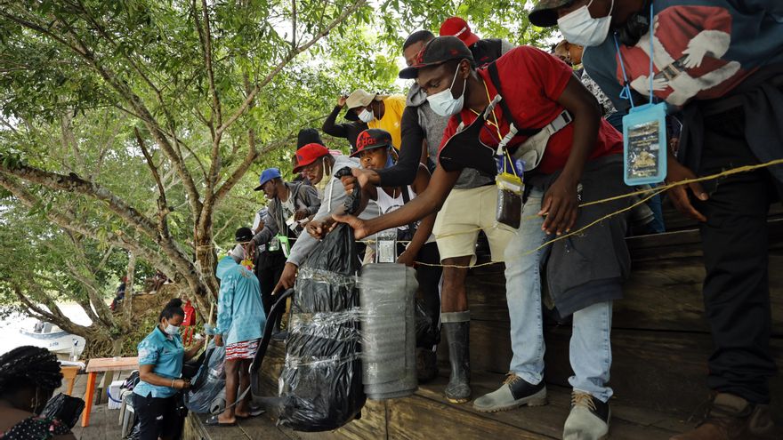 Migrantes haitianos continúan viaje para llegar al Tapón del Darién