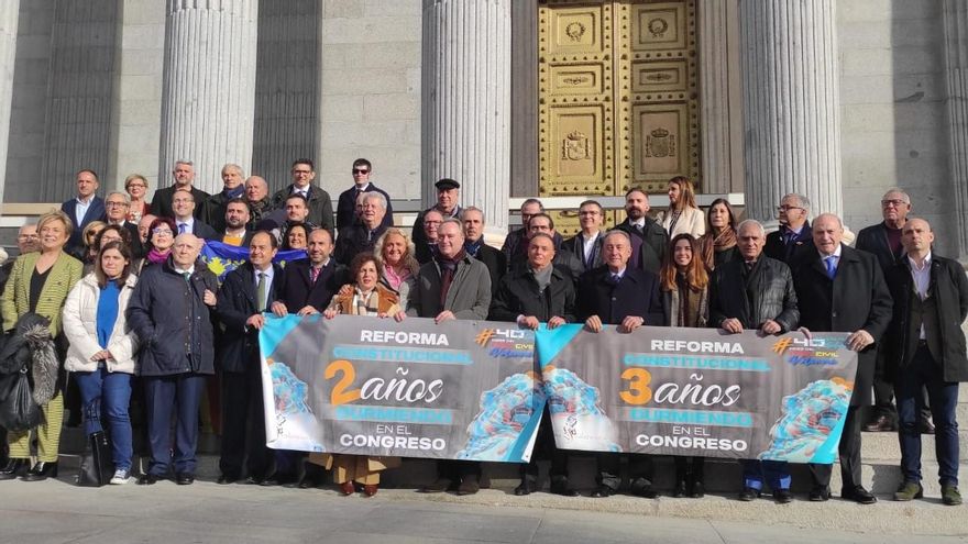 Por qué (casi) todos los partidos valencianos quieren reformar la Constitución