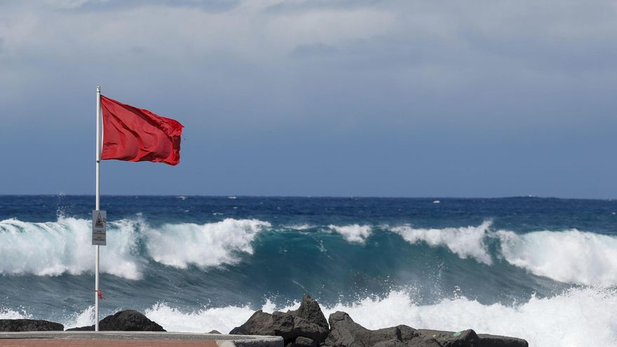 Finaliza la alerta por oleaje en Canarias y se mantiene la prealerta por vientos