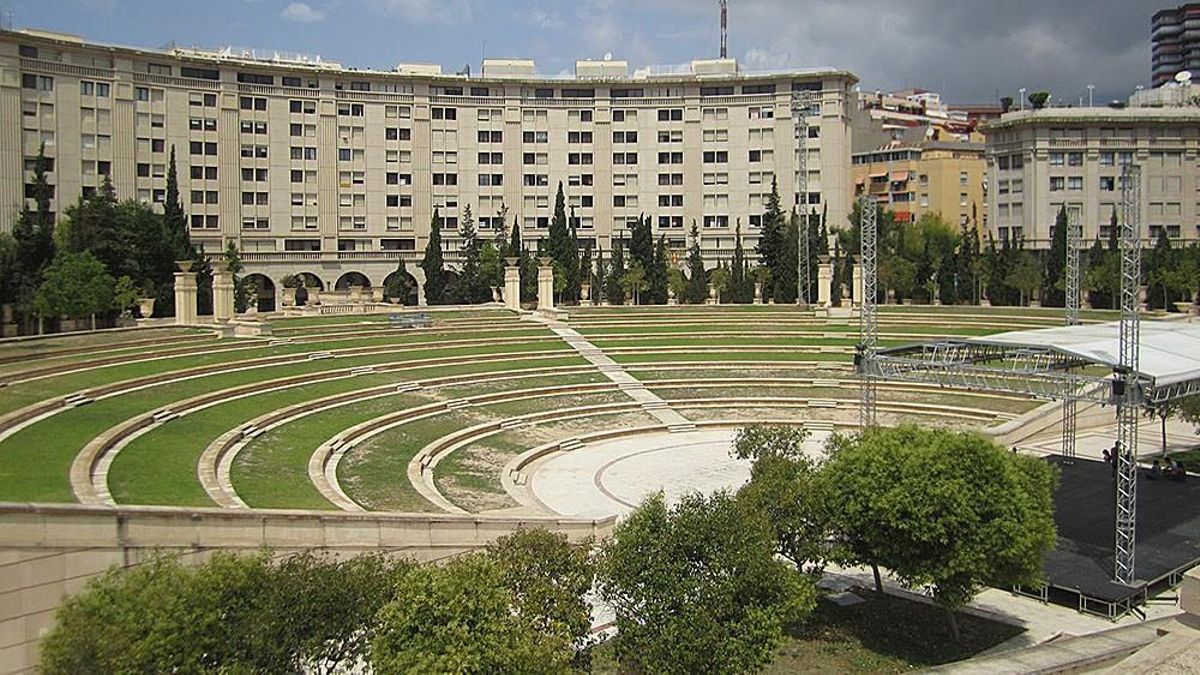 Compromís pide a Benidorm que retire el nombre de Julio Iglesias del auditorio tras las denuncias de agresiones sexuales