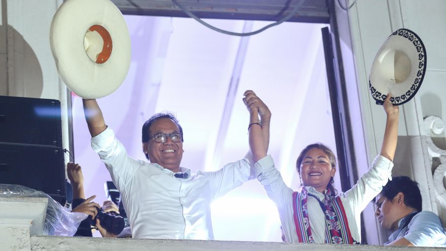 El progresista Sánchez adelanta a la derechista Fujimori en el tramo final del escrutinio de las presidenciales peruanas
