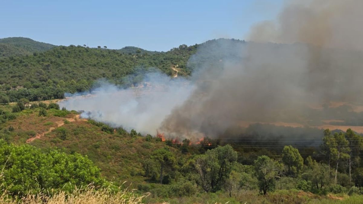 Estabilizado el incendio que ha obligado a confinar dos barrios de Girona
