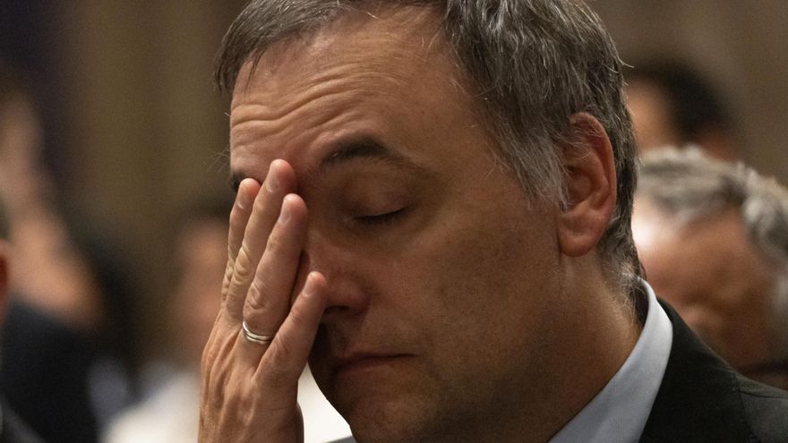 Adorni acordó pagarle US$65.000 por fuera de la escritura al hijo de unas de las jubiladas del departamento de Caballito