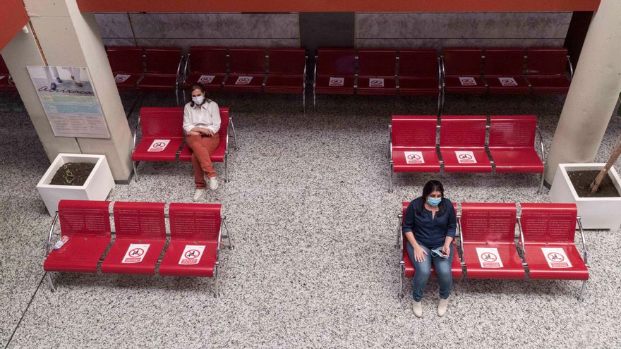 Las listas de espera se reducen en Castilla y León aunque duplican las cifras prepandemia