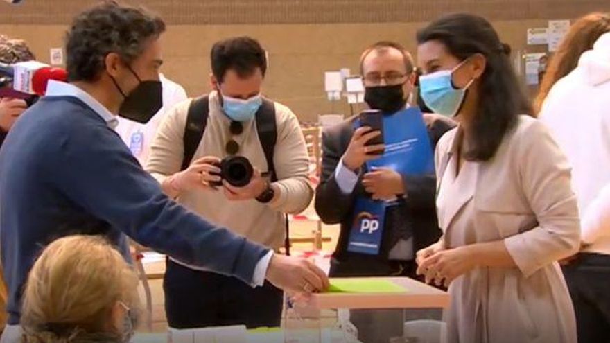 Rocío Monasterio, tras depositar su voto