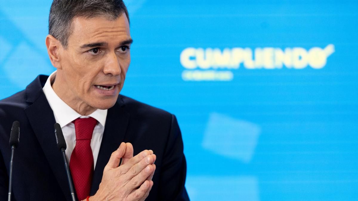 El presidente del Gobierno, Pedro Sánchez, durante una rueda de prensa, en el Palacio de la Moncloa, a 15 de diciembre de 2025, en Madrid (España).