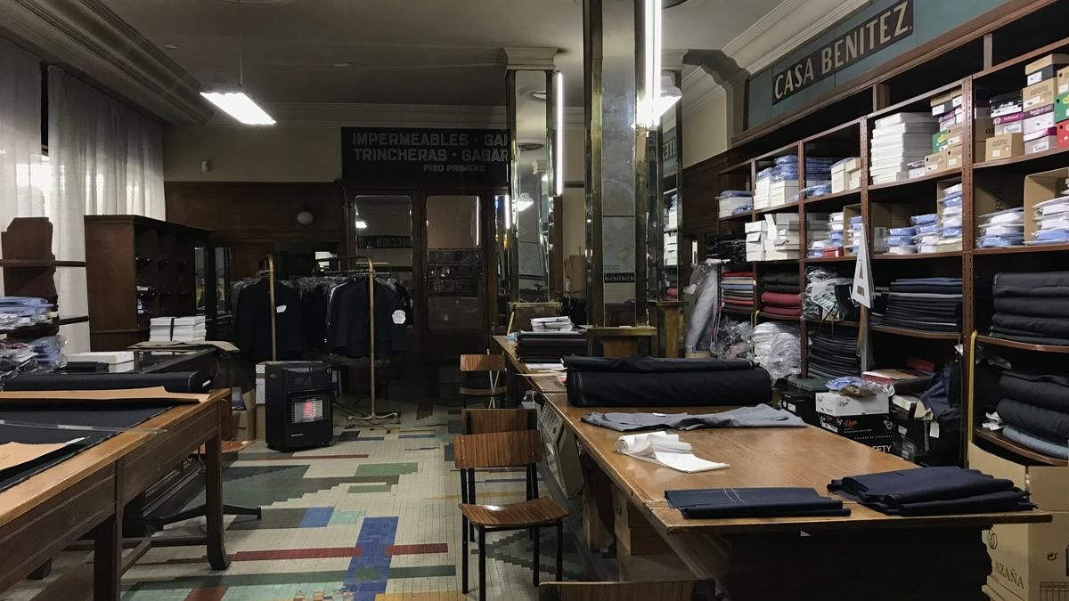 Interior de la sastrería Casa Benítez, antes de su cierre en 2019