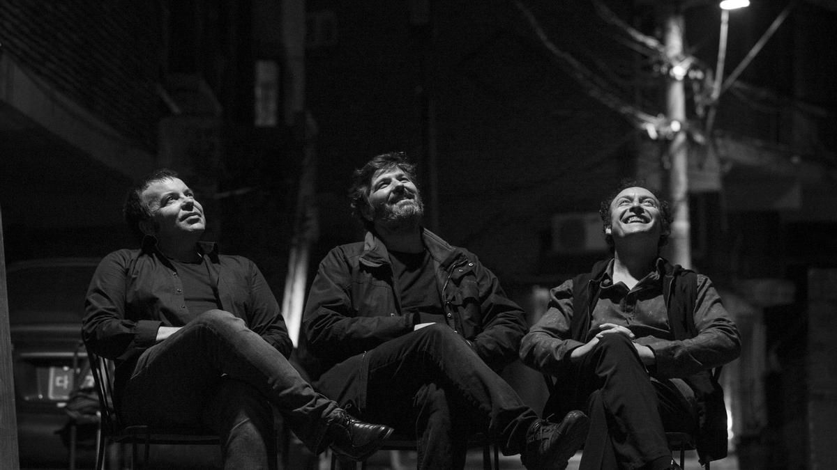 El trío gallego Sumrrá celebra sus 25 años de jazz contemporáneo con un concierto gratuito en la Fundación Cerezales