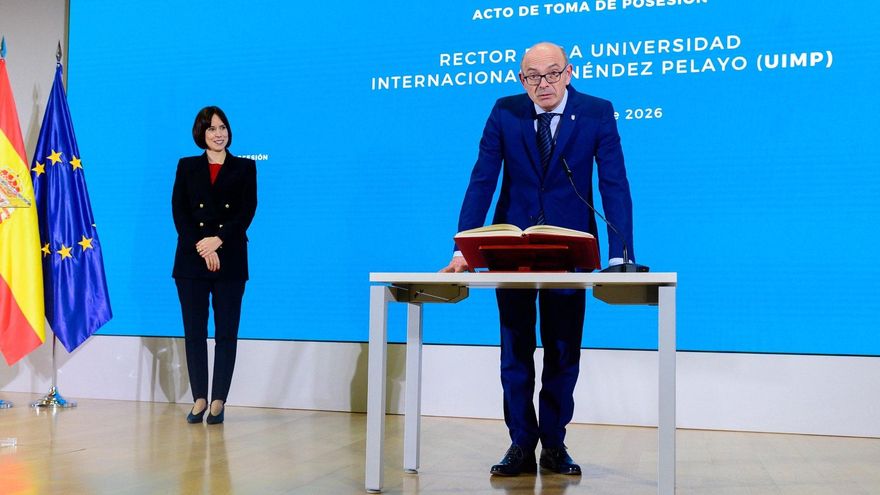 Ángel Pelayo toma posesión como nuevo rector de la UIMP.