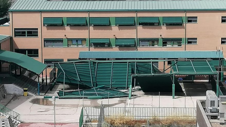 El techado derrumbado esta mañana de martes