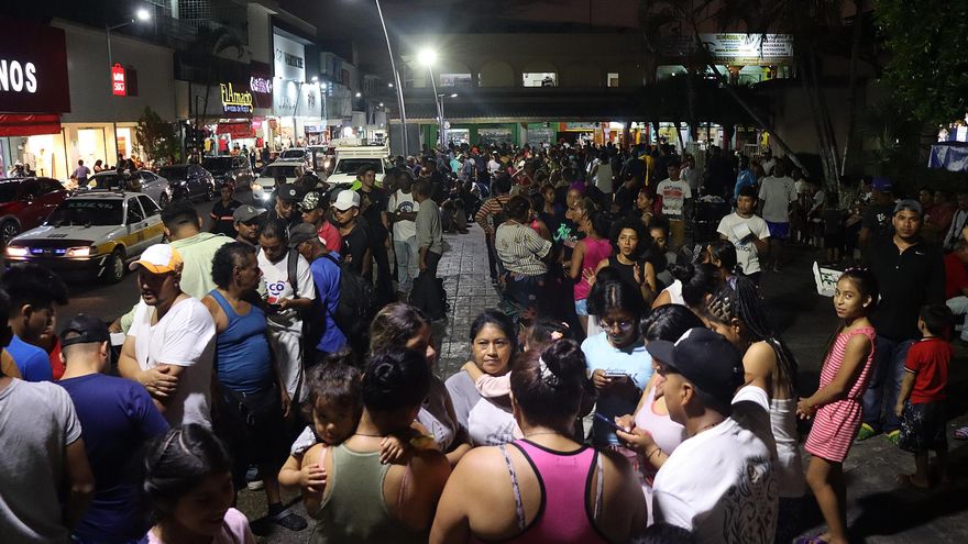 Migrantes buscan avanzar por México y desafiar nuevo programa de EE.UU.