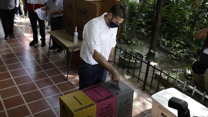 El actual alcalde de San Salvador se declara ganador de las elecciones