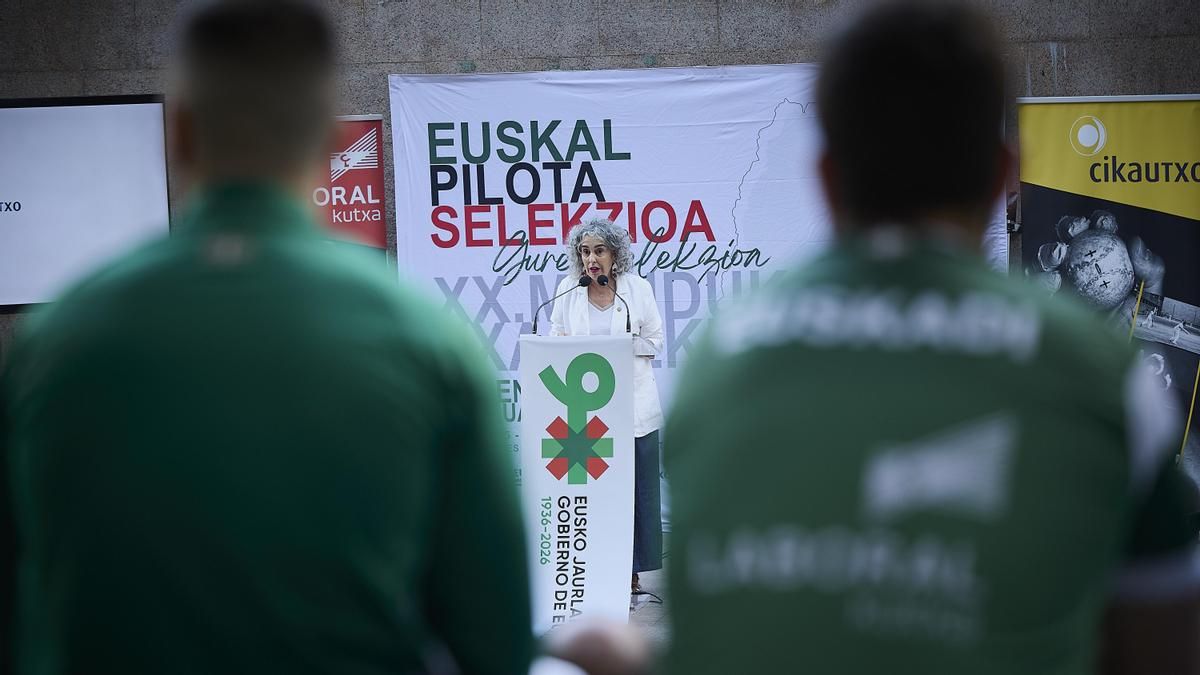 La vicelehendakari, Ibone Bengoetxea, durante la presentación de la selección vasca