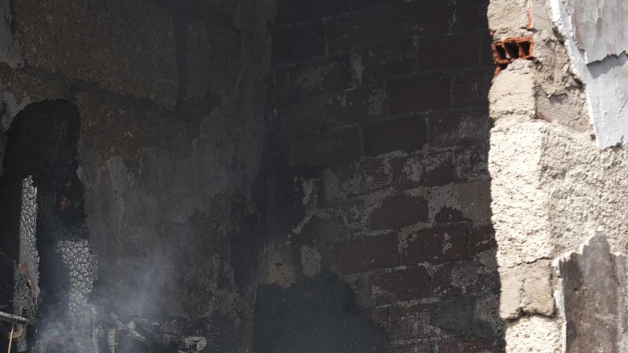 Muere en el incendio de una vivienda por una sartén al fuego en Villardeciervos (Zamora)