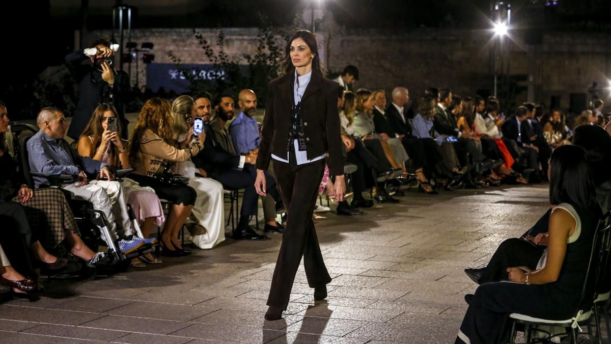 Desfile de Silbon en el Puente Romano