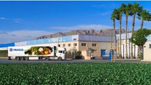 La empresa hortofrutícola Fruveco ordena el cierre temporal de su planta en El Raal tras un brote de coronavirus