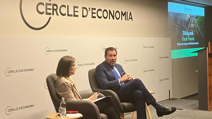 El ministro de Transporte y Movilidad Sostenible, Óscar Puente, y la presidenta del Cercle d'Economia, Teresa Garcia-Milà.