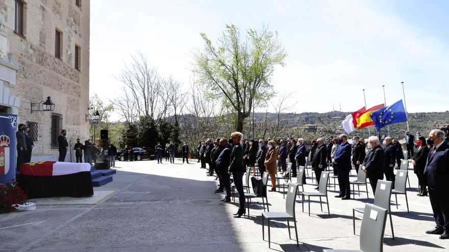 Las Cortes de Castilla-La Mancha homenajean a Jesús Fernández Vaquero, “un hombre generoso y sabio"