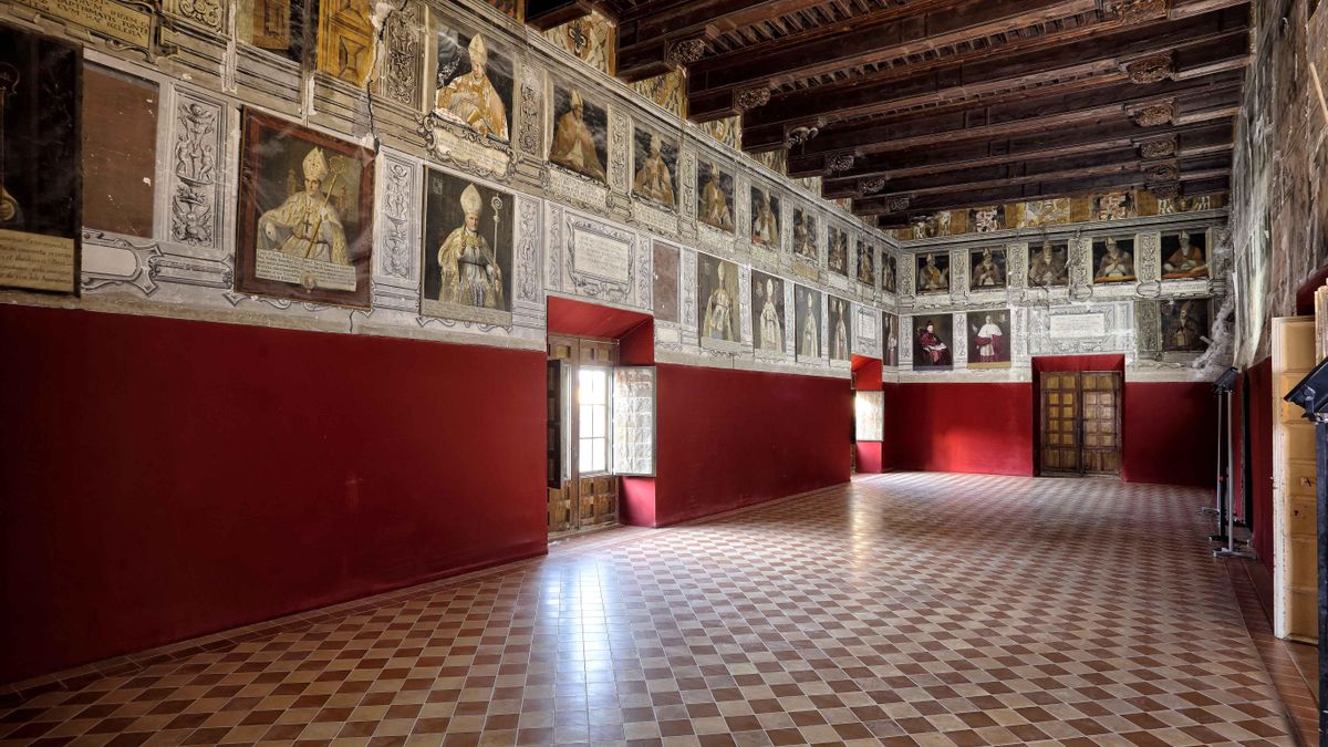 Salón de obispos del Palacio Episcopal de Tarazona