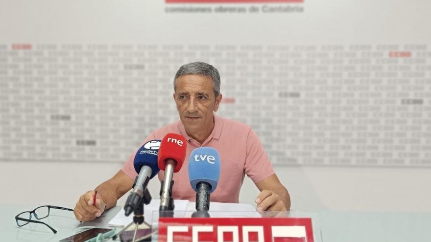 Archivo - Carmelo Renedo, responsable de la Administración autonómica en la Federación de Servicios a la Ciudadanía de CCOO Cantabria. Archivo