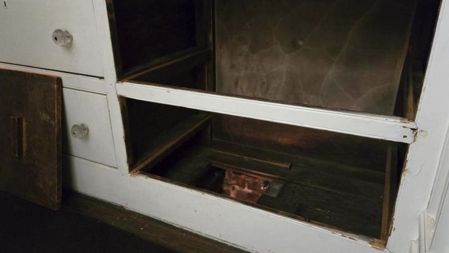 Un simple cajón en una casa levantada en 1832 en Manhattan terminó revelando un pasadizo que ha desconcertado a los historiadores casi cien años