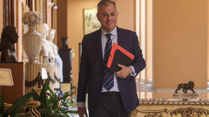 El difícil reto del presupuesto del Ayuntamiento de Sevilla para 2024: sin mayoría, sin paz política... y sin papeles