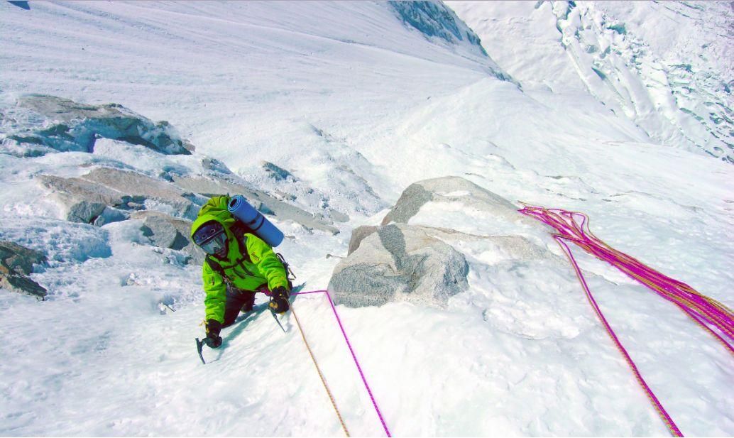 Patrice, a punto de alcanzar el lugar donde la pareja vivaqueó a 6.500 metros.