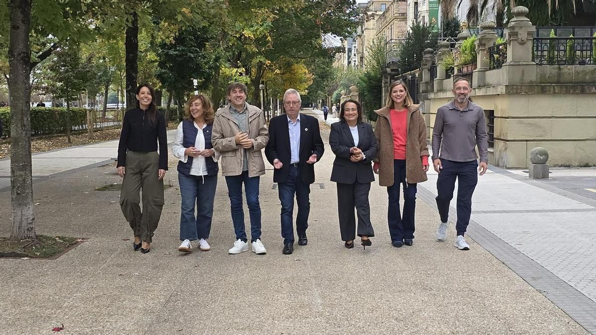 PSE-EE, PNV y EH Bildu lanzan la precampaña de las generales con actos políticos en Donostia