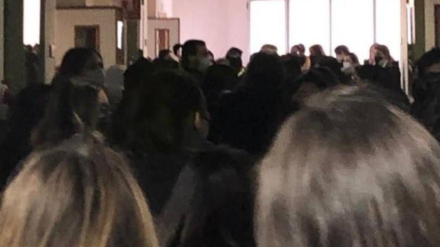 #NoOsImportamosUM: Los estudiantes de la Universidad de Murcia exigen una convocatoria de enero "segura" ante la tercera ola de la pandemia