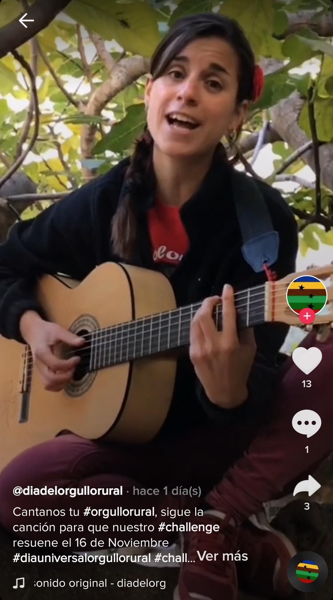 Irene Gómez, cantante de grupo D´Colorao, en Tik Tok
