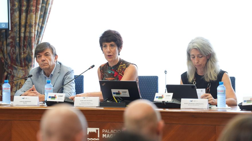 La ministra de Inclusión, Seguridad Social y Migraciones, Elma Saiz, en la UIMP