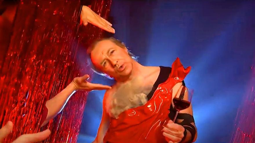 'Polònia' convirtió a Bertín Osborne en 'Blanco Palomo' para parodiar el 'EaEa' de España en Eurovisión