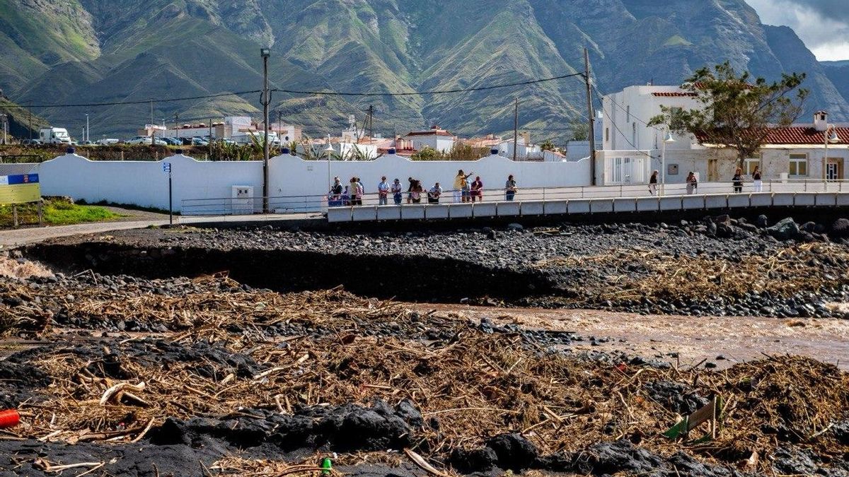 La borrasca provoca desperfectos en las Dunas de Maspalomas y las piscinas naturales de Agaete