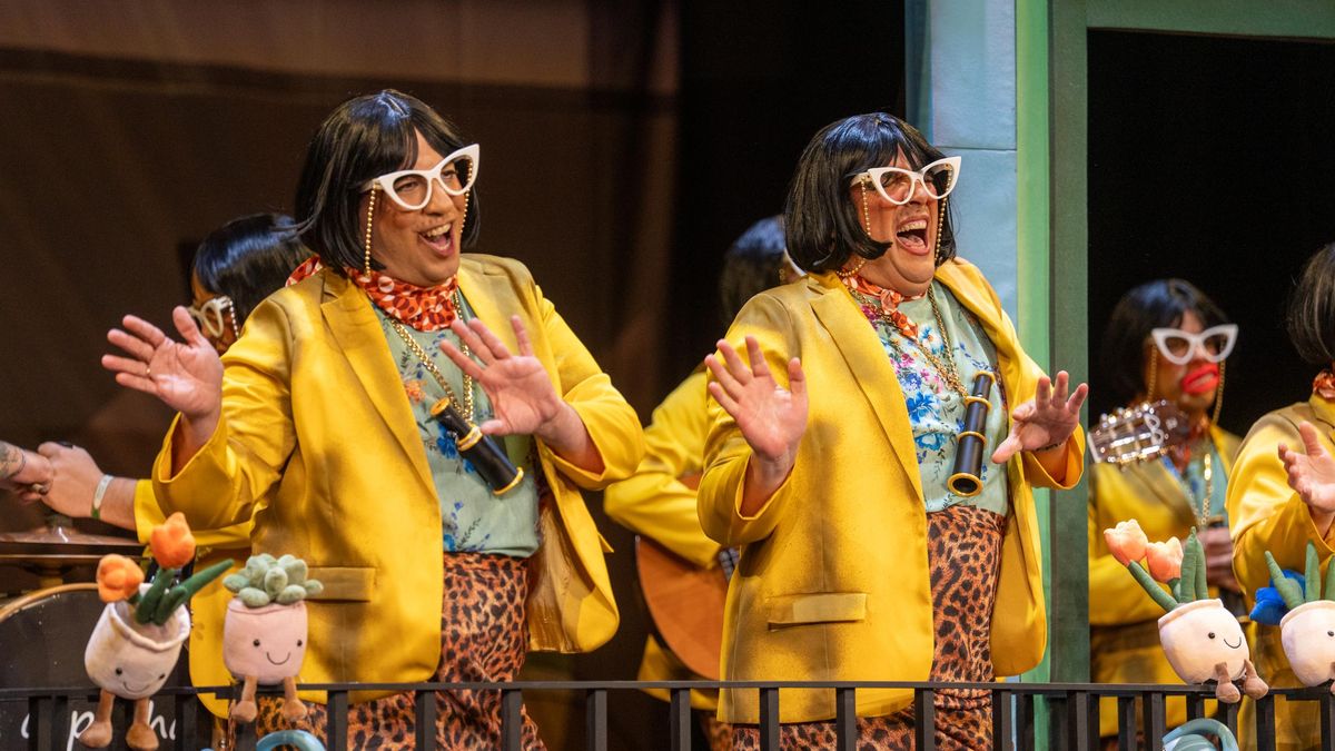 En total hay diez vocales y dos suplentes