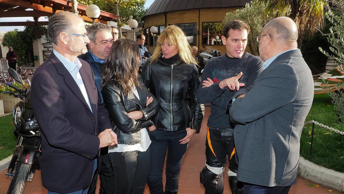 Rivera promete a los motoristas sustituir los guardarraíles "asesinos" en toda España en cuatro años