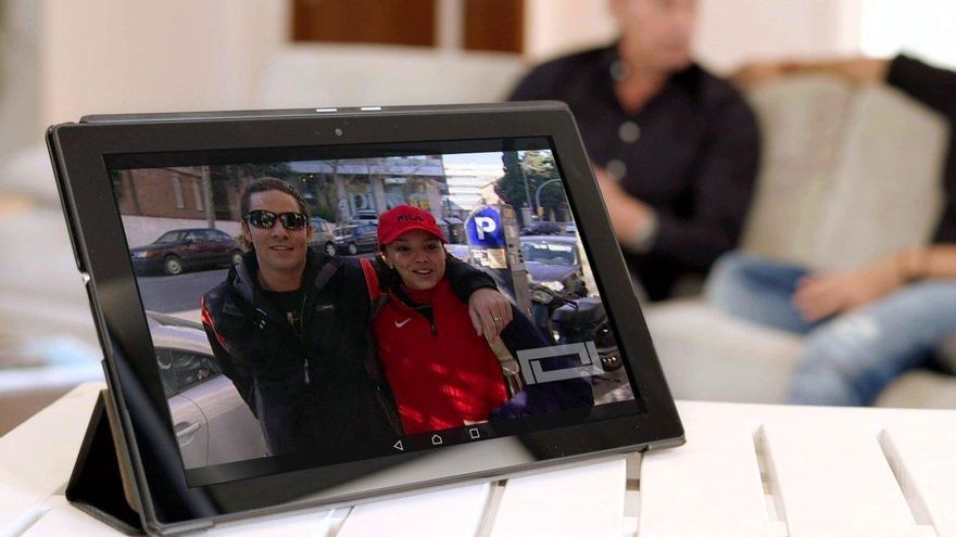 Imágenes de Bisbal y Chenoa durante la entrevista