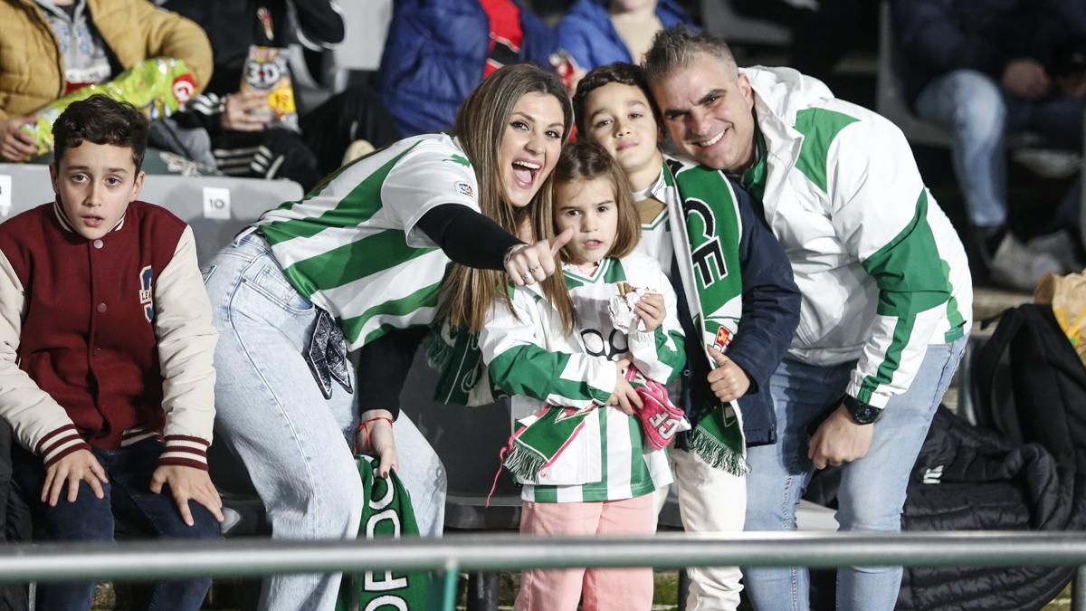 Grada Blanquiverde del Córdoba CF - Real Valladolid CF